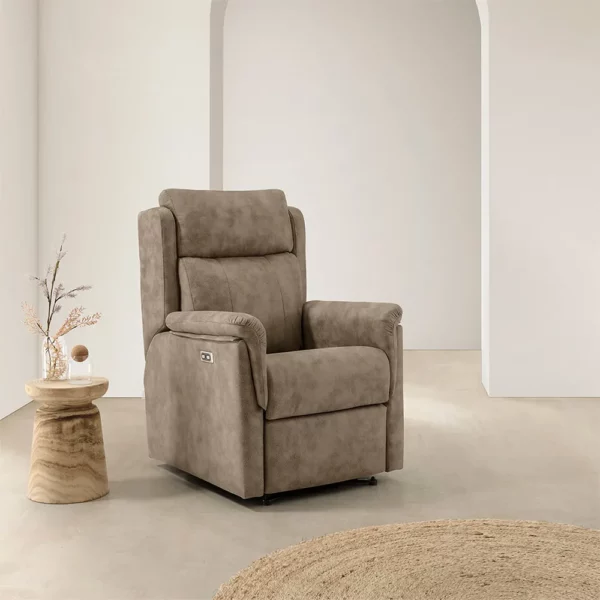 Sillón modelo ROM en una habitación
